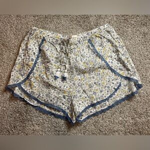 Rachel Ashwell - Floral Sleep/Lounge Shorts. Size small